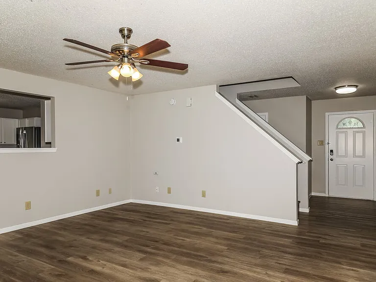 3143 Danube Way — Photo 6