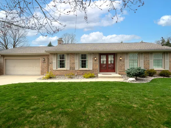 6848 Cromwell St, Portage, MI 49024