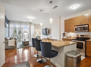 711 Cosmopolitan Dr #221, Atlanta, GA 30324