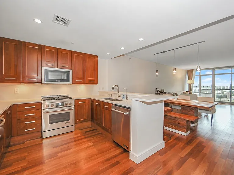 8100 River Rd #601 — Photo 13