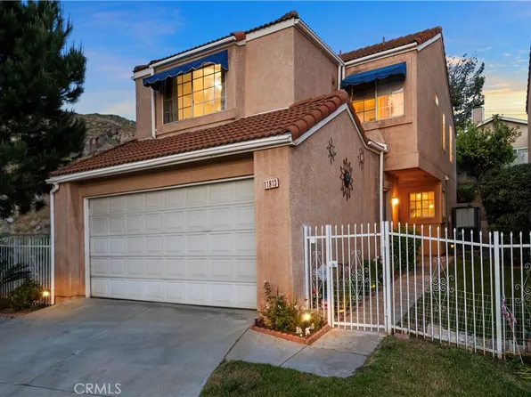 11813 Cardinal Ct, Fontana, CA 92337