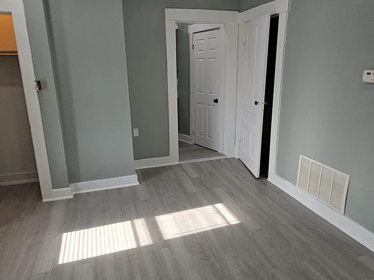 49 Burns Ave #49 — Photo 9