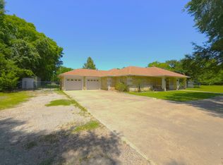 201 W Oak St, Eustace, TX 75124