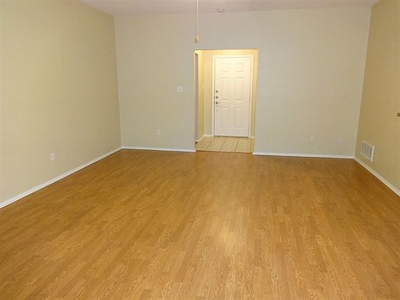 2nd image of 3904 Winter Springs Dr #00