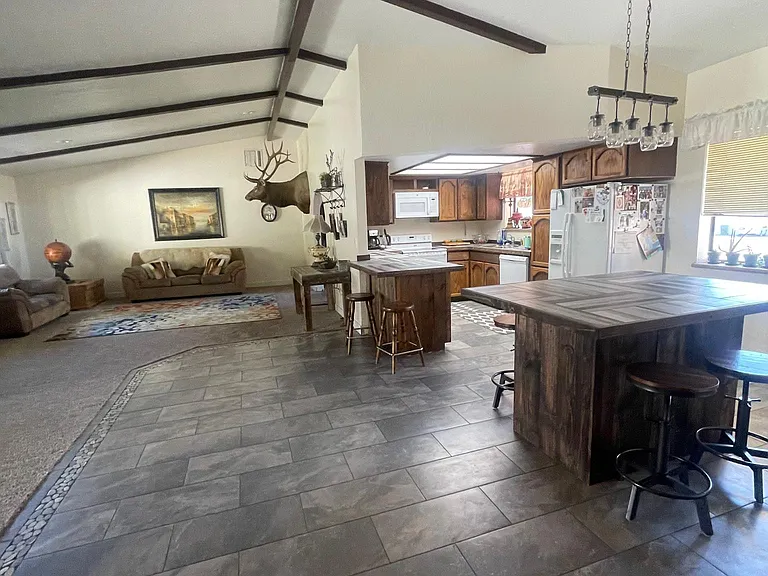 Kitchen/ living room