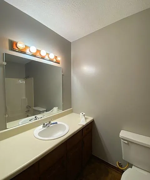 151 N Church St — Photo 3