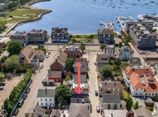2 Goodwin St, Newport, RI 02840