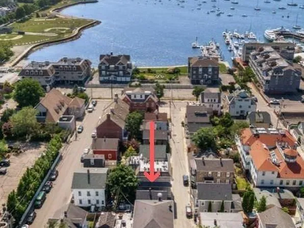 2 Goodwin St, Newport, RI