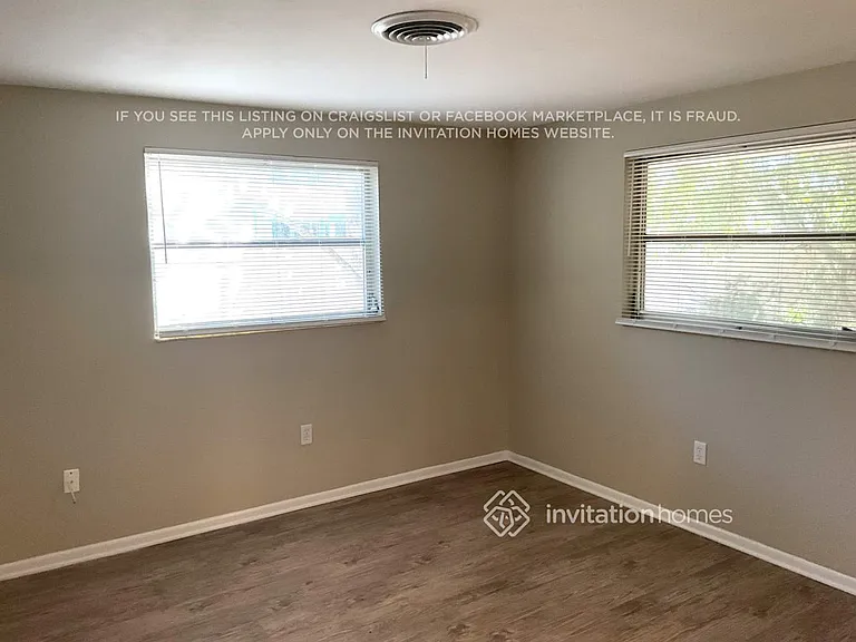 2824 Seaspray St — Photo 7