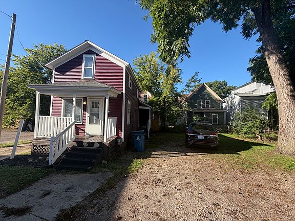 3rd image of 810 W Walnut St
