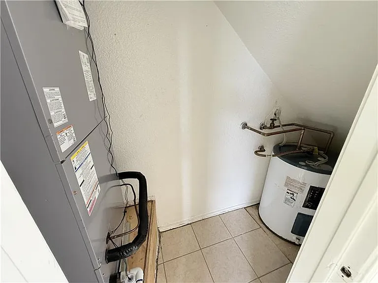 1210 Industrial Blvd #A — Photo 13