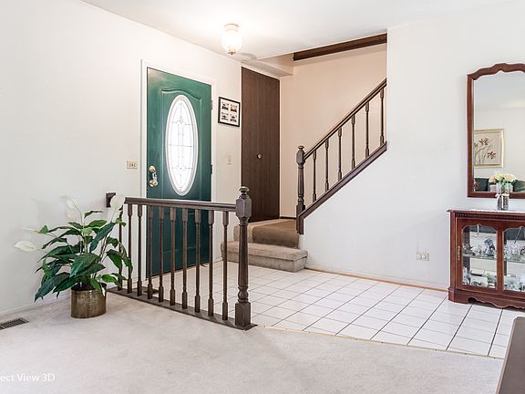 2nd image of 25 Sieverwood Ct