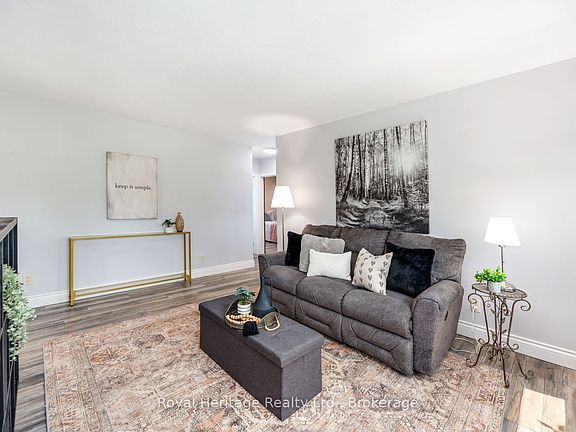 3rd image of 251 Elizabeth St