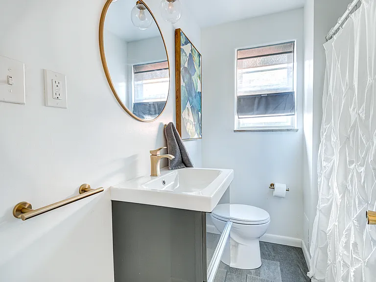 1052 N Layman Ave — Photo 19