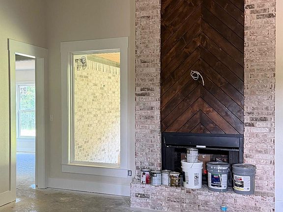 3rd image of 333 Heritage Grove Rd