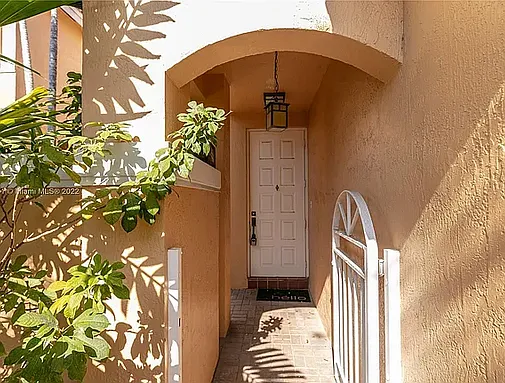 935 Corkwood St — Photo 3