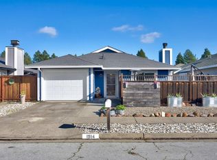 1914 Spinnaker Pl, Santa Rosa, CA 95403