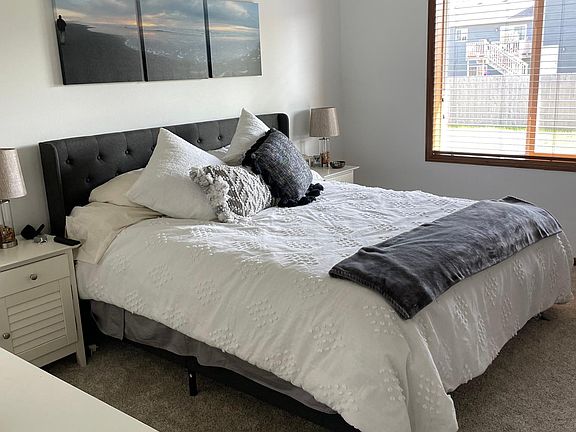Master bedroom (furnished)