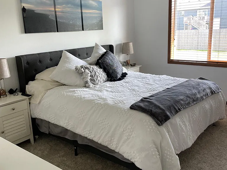 Master bedroom (furnished)