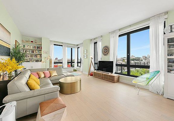 5th image of 550 Vanderbilt Ave #819