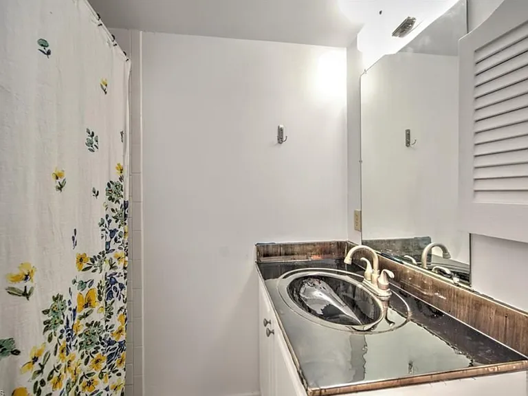 9395 Pennsylvania Ave #9 — Photo 17