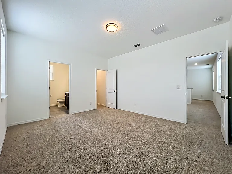 16007 Micelli Dr — Photo 45