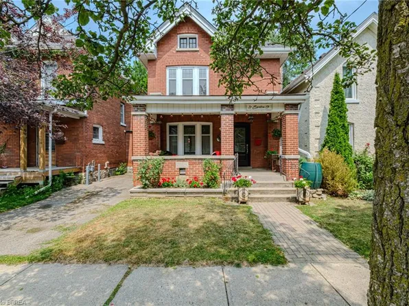 37 Egerton St, Brantford, ON N3T 4L4