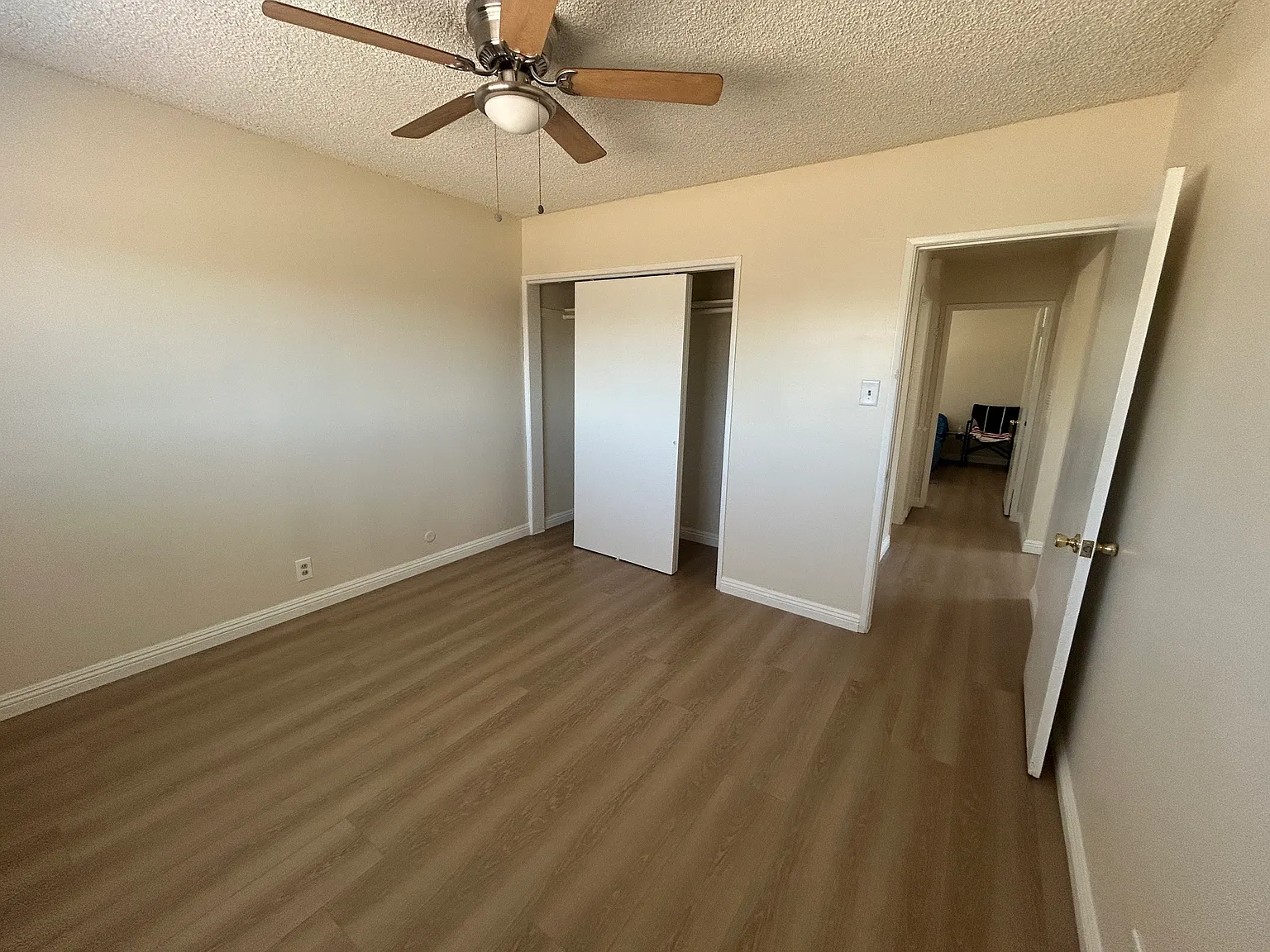 2 bed, $2,400 — Photo 3