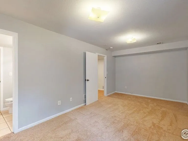 2900 Ross Dr #L35 — Photo 16