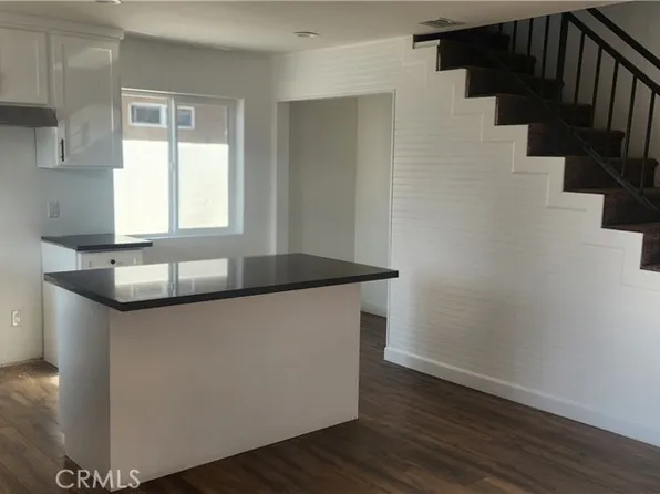 1407 W 59th Pl W, Los Angeles, CA 90047