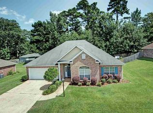202 Kirkwood Dr, Clinton, MS 39056