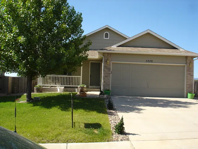 3 bed, 2277 sqft, $2,000 — Photo 1