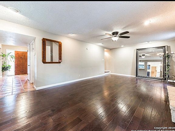 3rd image of 13527 Hollow View St