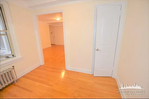 Rented by Manhattan Realty Group | media 3