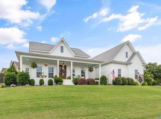 14689 Waterview Ln, Athens, AL 35613
