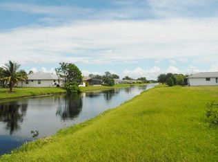 190 Long Meadow Ln, Rotonda West, FL 33947