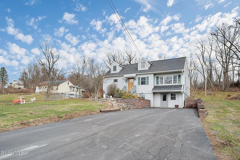 2nd image of 104 Haughney Road