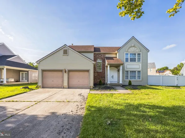 3 Wildcat Ave, Marlton, NJ 08053