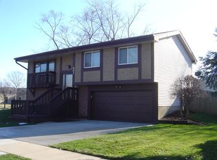 501 Buckeye Ln, Bolingbrook, IL 60440