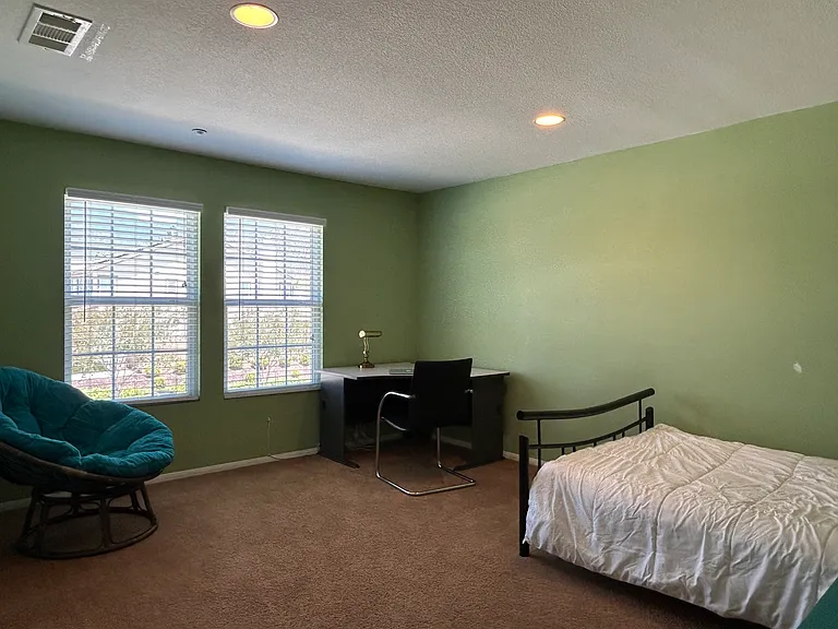 1813 W Ash St #2A — Photo 1