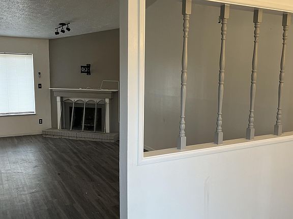 4th image of 4976 Twin Woods Dr #4976