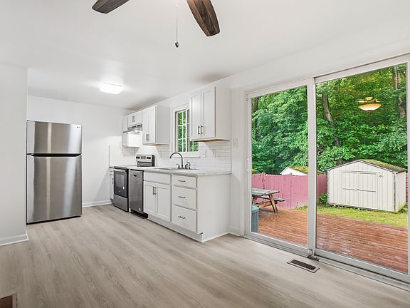3rd image of 10214 Millstream Dr
