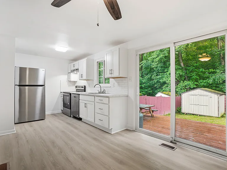 10214 Millstream Dr — Photo 9