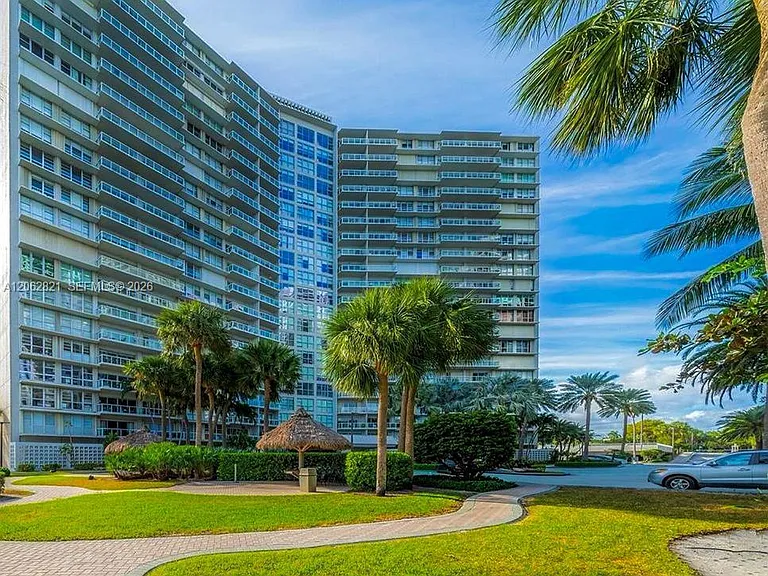 2451 Brickell Ave #17U — Photo 13