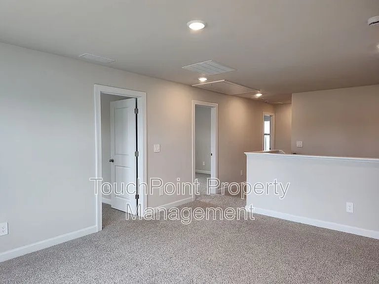 115 Sentinel Ct — Photo 18