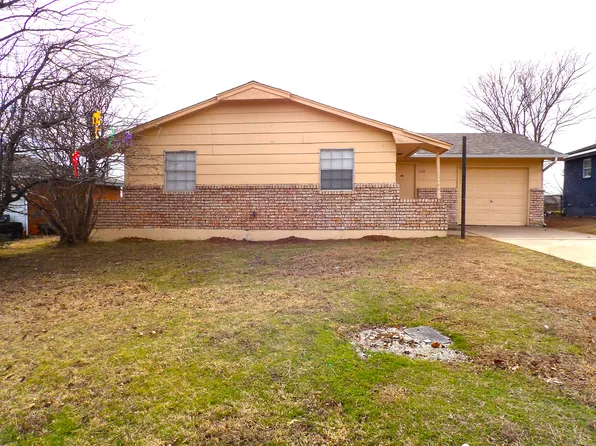324 NW 65th St, Lawton, OK 73505