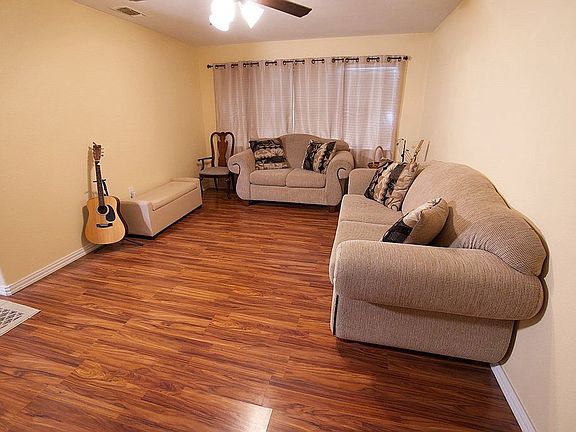 2nd image of 2110 Custer Ave