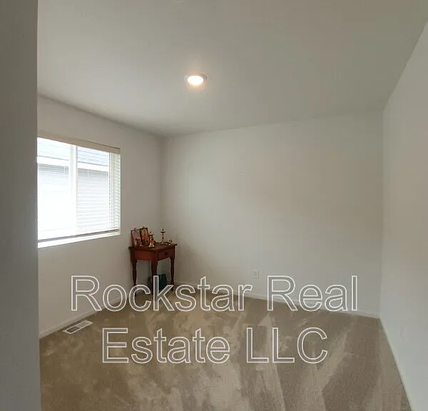 109 W Goldenrod Ave — Photo 28