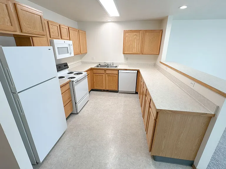 2 bed, 2.5 bath, 1350 sqft, $1,325 — Photo 7