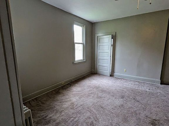 3rd image of 2608 Tilbury Ave